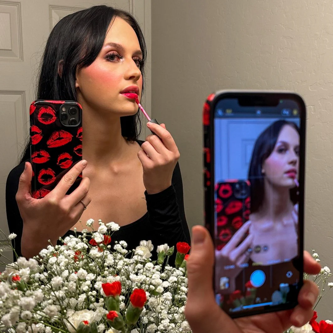 Kiss Me iPhone Case - Image 4