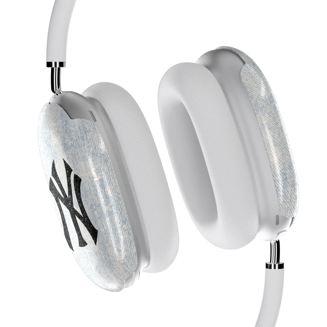 New Yorker AirPod Max Case - Image 2